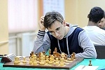 Юрий Елисеев удерживает лидерство в турнире гроссмейстеров-студентов (обзор 8 тура)